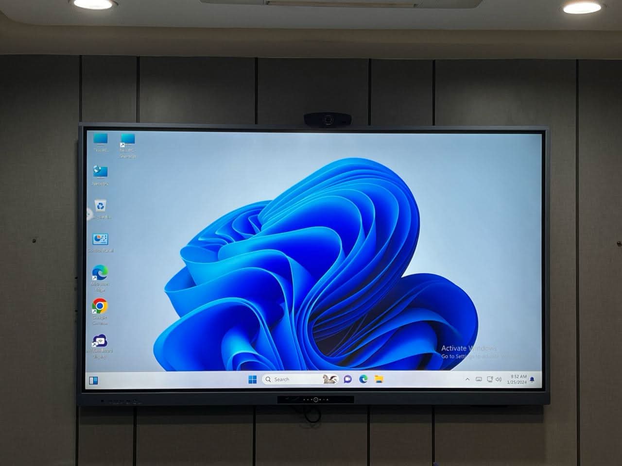 Aero SmartVue 98 Inch Interactive Smart Display with 48MP Camera, Android 13, 8GB RAM, 128GB Storage