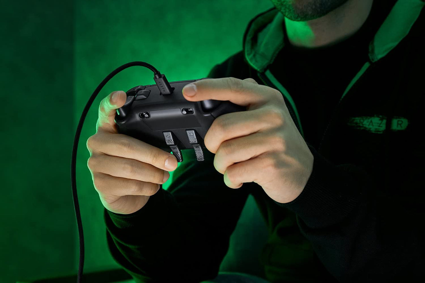 RAZER WOLVERINE V2 CHROMA - WIRED GAMING CONTROLLER FOR XBOX