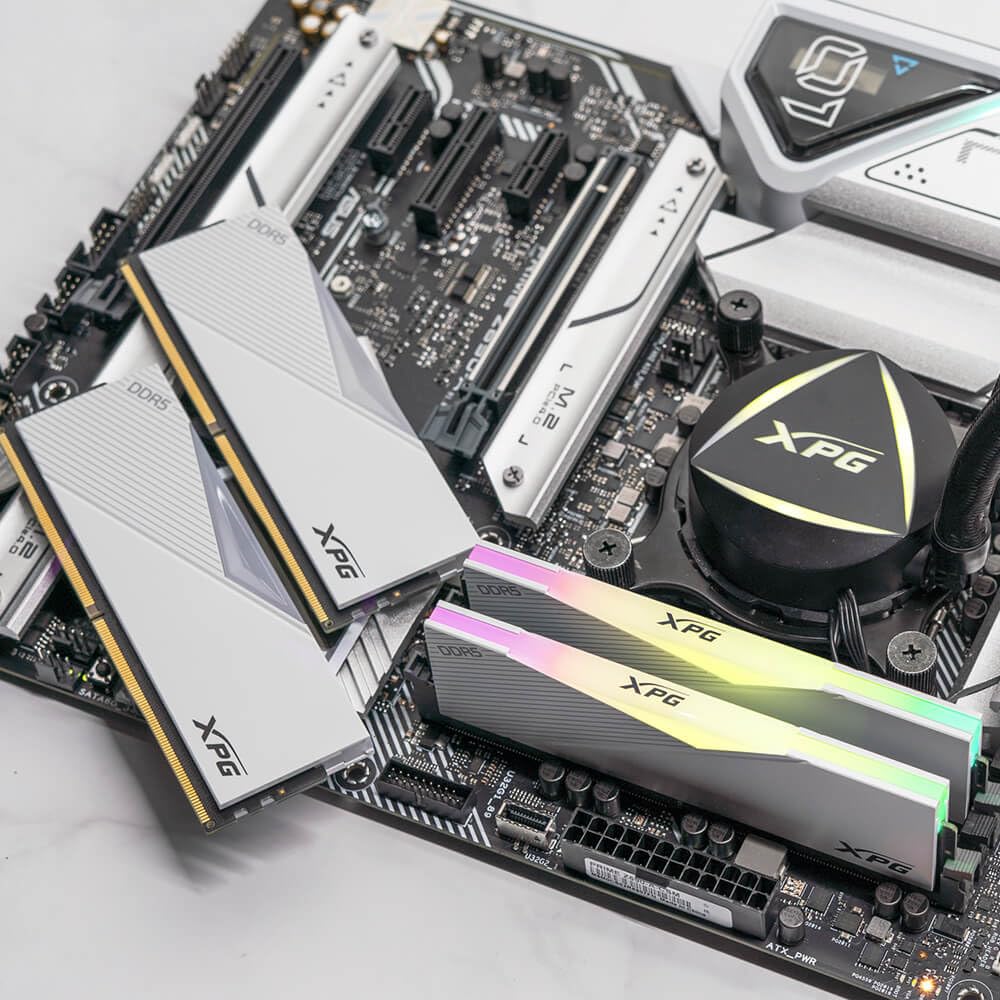 ADATA XPG LANCER RGB WHITE 16GB 6000MHZ CL30 DDR5 AX5U6000C3016G-CLARW
