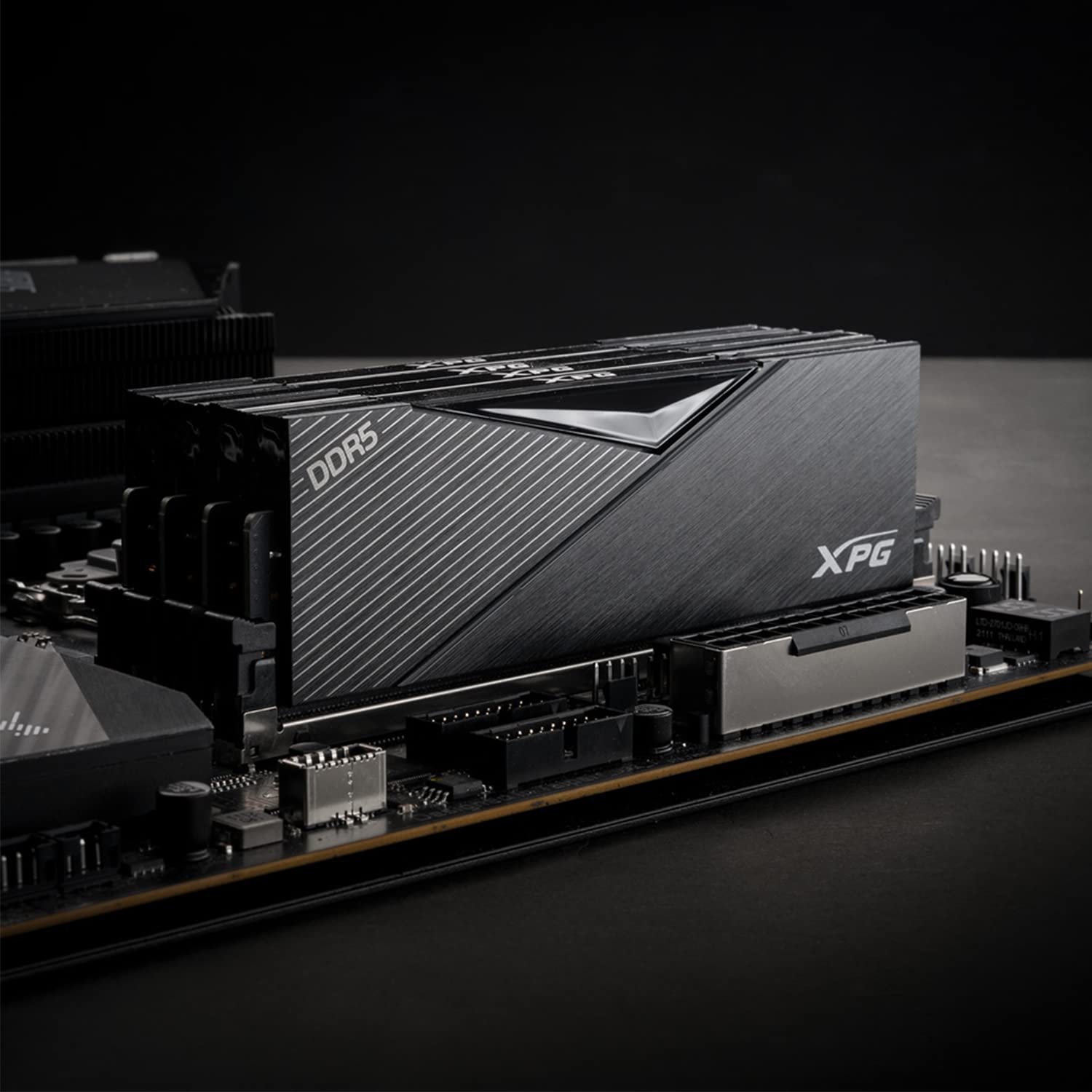 ADATA XPG LANCER 16GB (16GBX1) DDR5 5200MHZ DESKTOP RAM AX5U5200C3816G