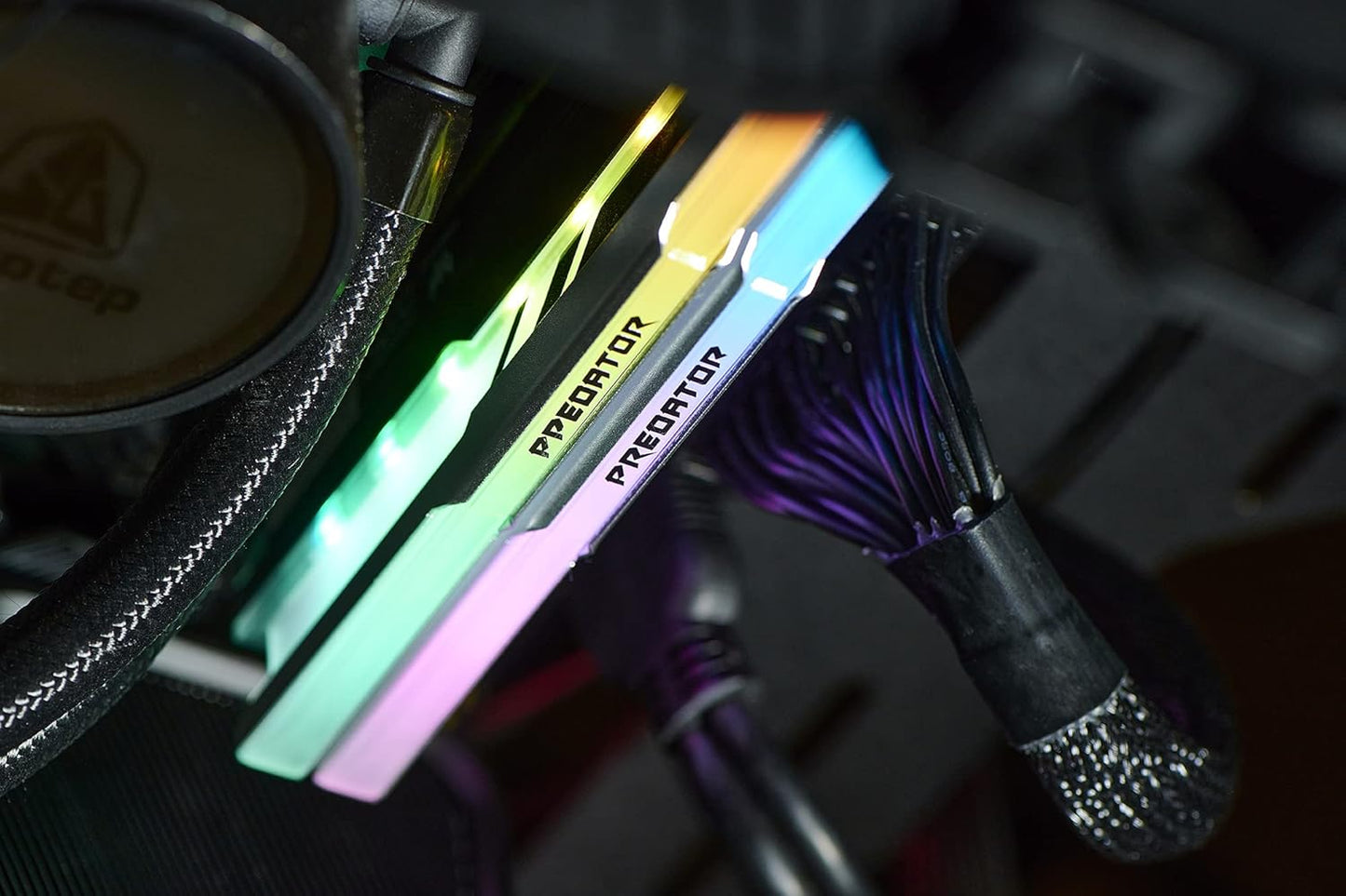 PREDATOR APOLLO DDR4 RGB U-DIMM 3600MHZ 16GB (8GB*2) BLACK