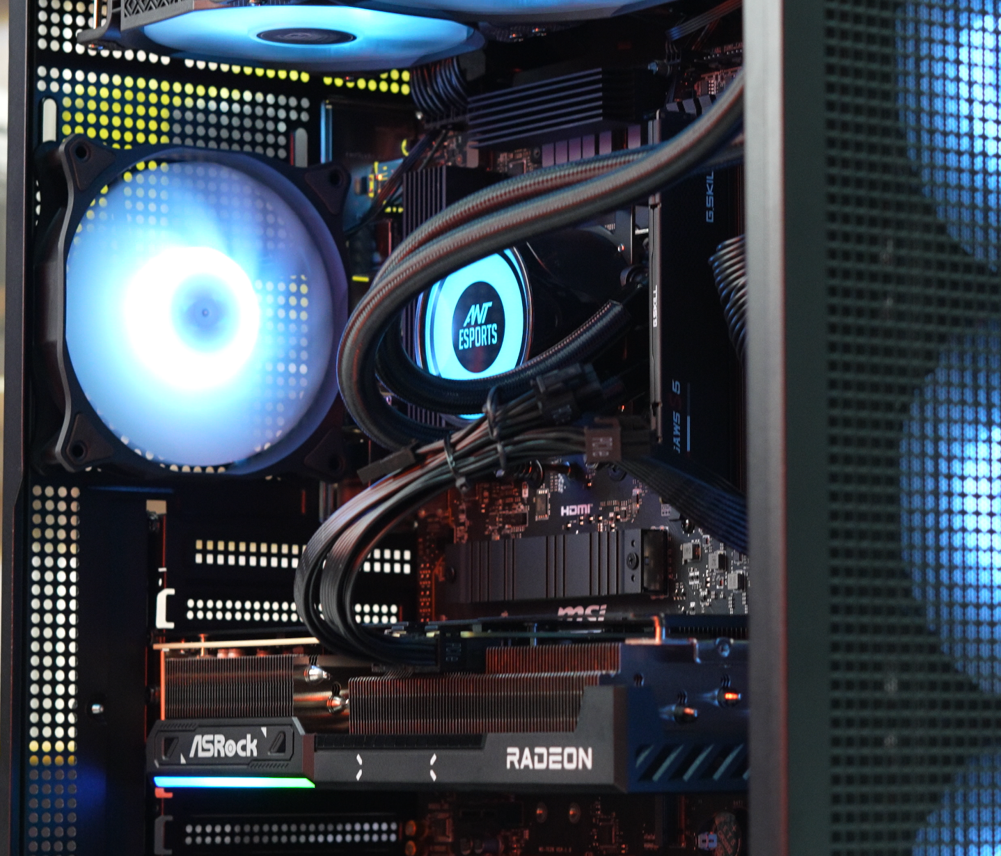 NovaStrike RX9070 XT Ryzen 5 9600X Gaming PC