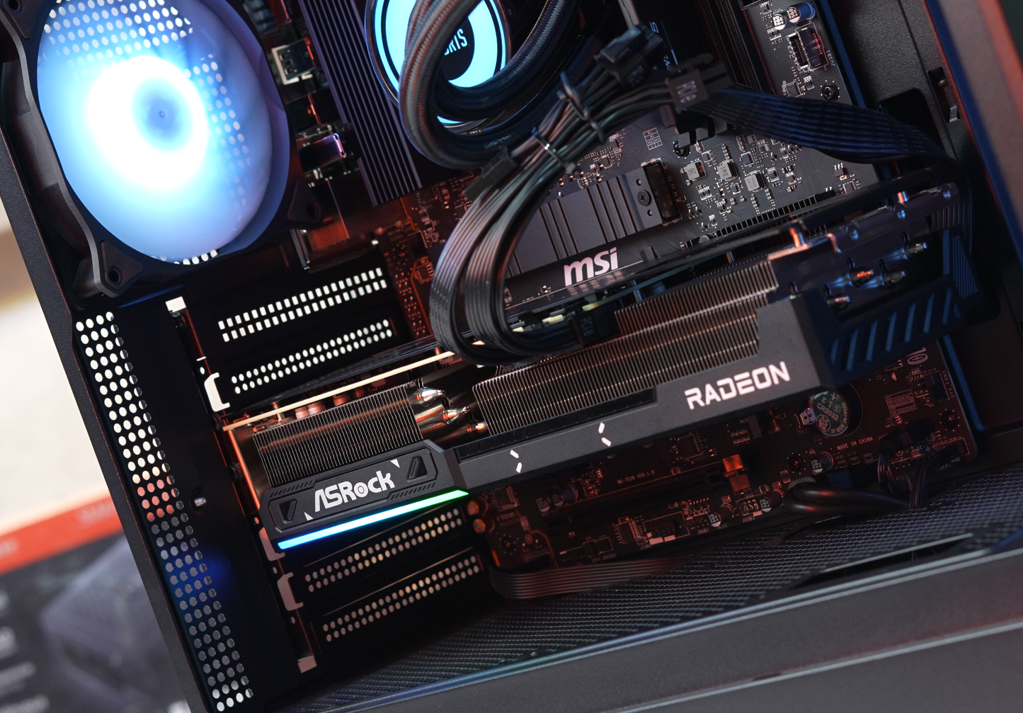 NovaStrike RX9070 XT Ryzen 5 9600X Gaming PC