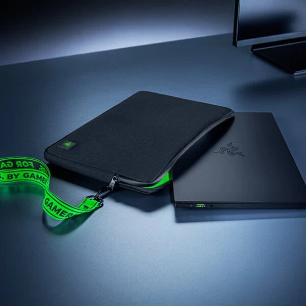 RAZER NEOPRENE SLEEVE V2 - FOR 13.3 NOTEBOOKS-RC21-01440100-R3M1