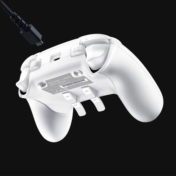 RAZER WOLVERINE V2 CHROMA WHITE - WIRED GAMING CONTROLLER FOR XBOX